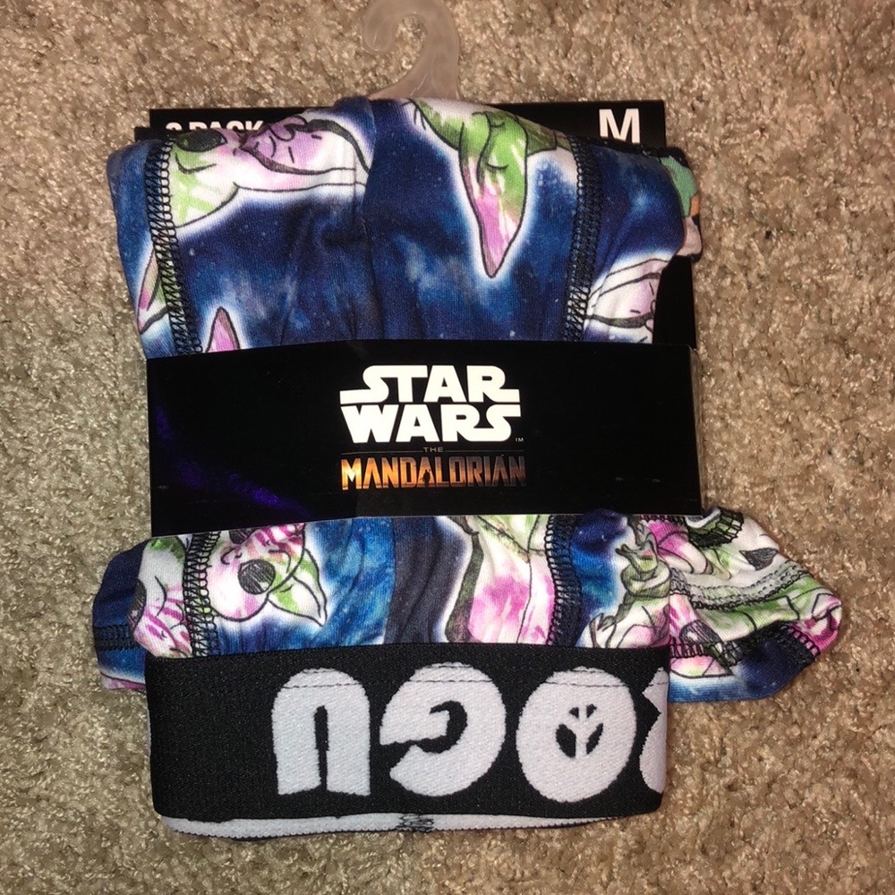 Mandalorian Star Wars baby Yoda mens boxers. Size Medium 32-34 waist brand new.